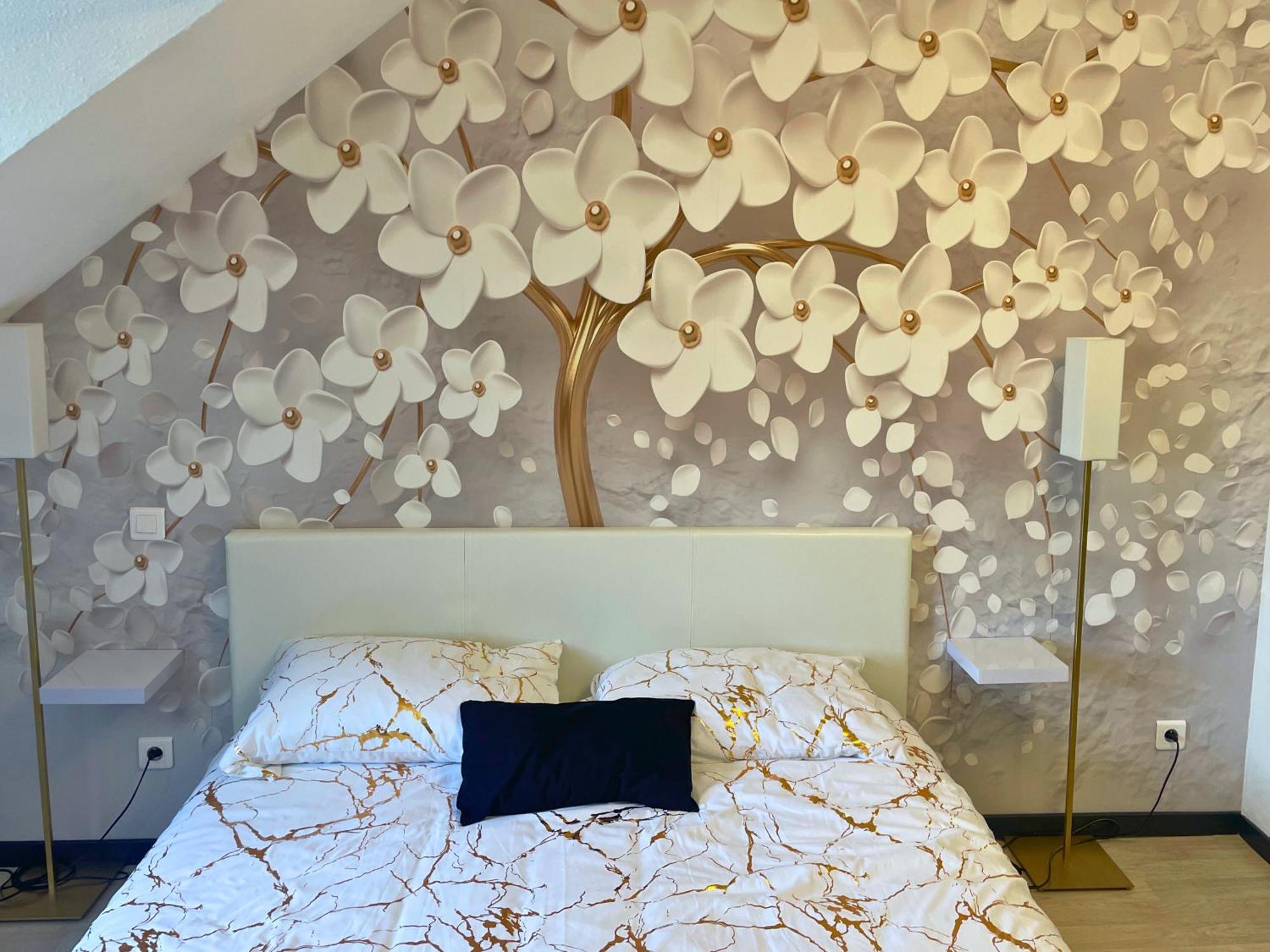 Reve Dore Equipe, Wifi, Unique Apartment Lourdes